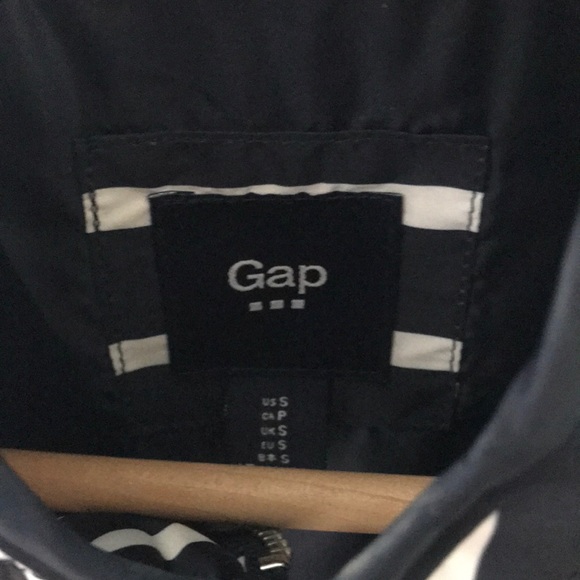 Gap navy and white striped vest - Picture 2 of 2